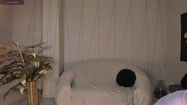 AmaliaCrus online show from 10/30/25, 08:39