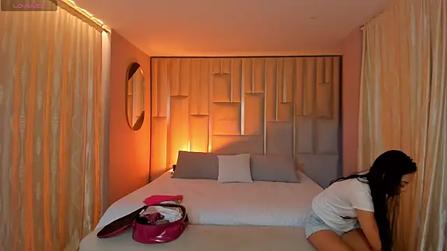 AmaliaCrus online show from 03/11/26, 08:03