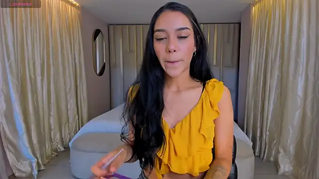 AmaliaCrus online show from 01/05/26, 08:12