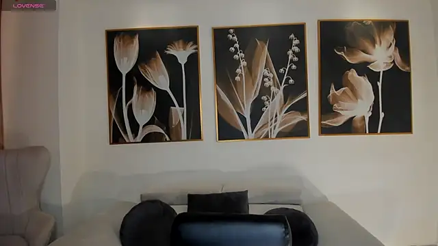 AmaliaCrus online show from 03/26/26, 08:07