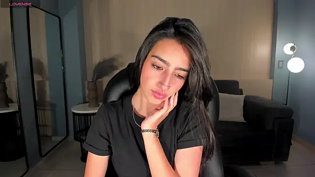 LarisaSmirnov online show from 09/19/25, 04:27