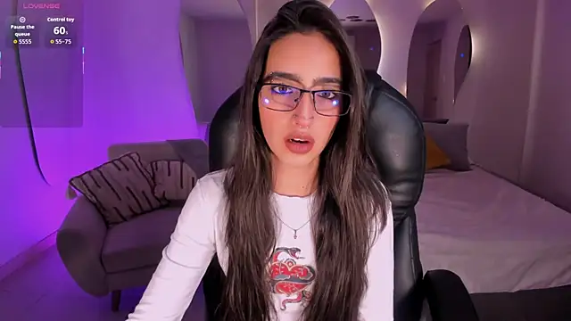 LarisaSmirnov online show from 12/05/25, 03:38