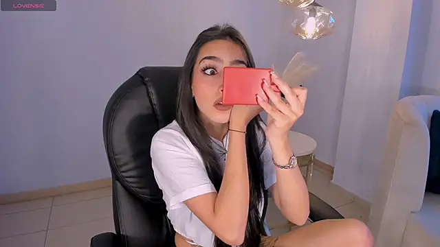 LarisaSmirnov online show from 11/06/25, 04:49