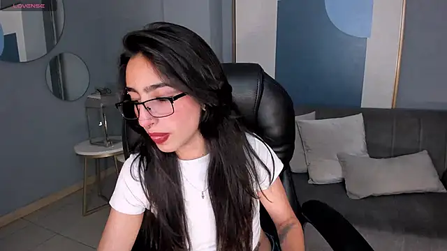 LarisaSmirnov online show from 09/29/25, 01:12