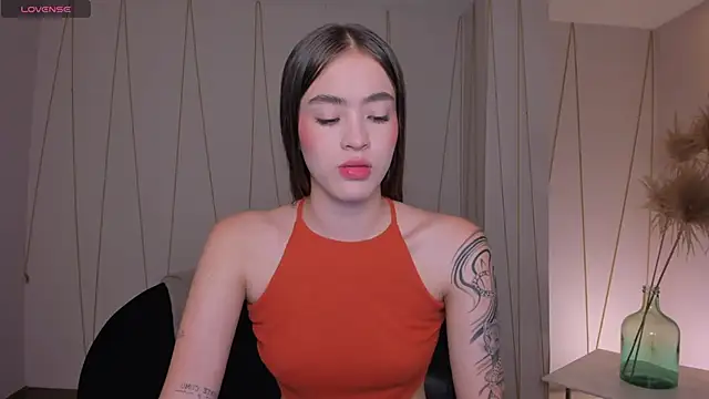 Snapshot of MaiaCollins chatting on 02/06/26, 11:28 MaiaCollins online show from 02/06/26, 11:28