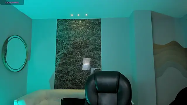 MaiaCollins online show from 11/10/25, 08:14