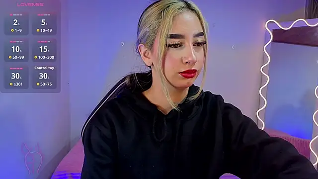 Malory tay1 online show from 11/30/25, 11:22