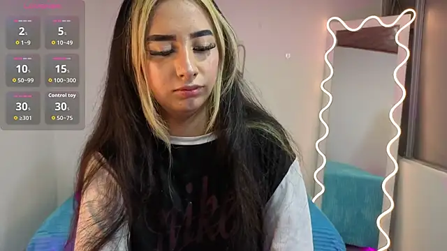 Malory tay1 online show from 12/15/25, 07:20