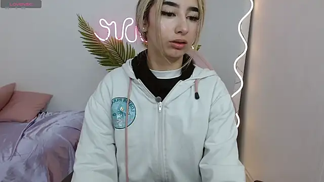 Malory tay1 online show from 10/19/25, 11:35