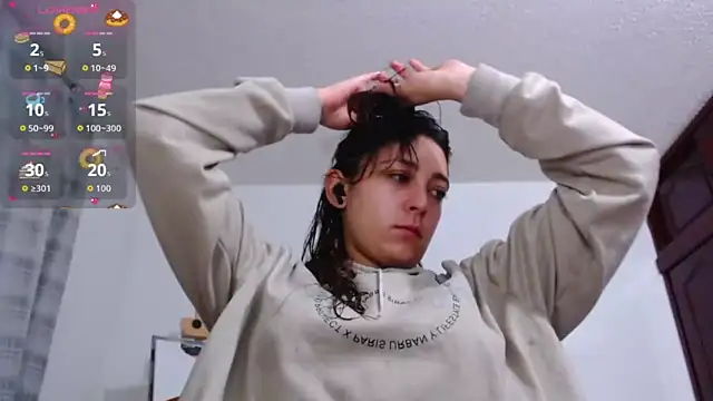 xx chloesex online show from 12/23/25, 12:22