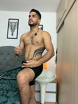 Maximiliano ford online show from 05/14/26, 10:23