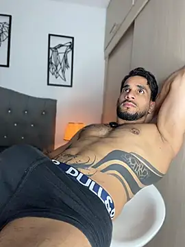Maximiliano ford online show from 07/19/26, 12:02