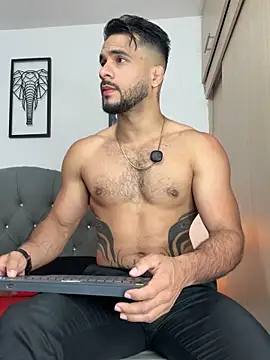 Maximiliano ford online show from 11/08/25, 10:41