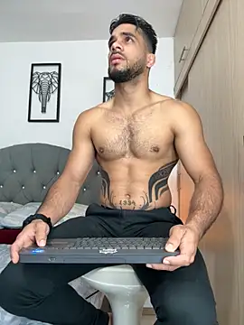 Maximiliano ford online show from 09/25/25, 10:43