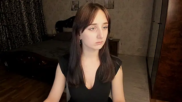 Snapshot of JulietMonli chatting on 10/29/25, 11:42 JulietMonli online show from 10/29/25, 11:42