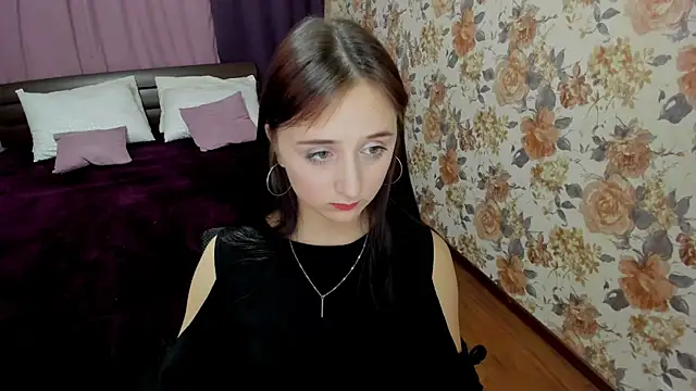 Snapshot of JulietMonli chatting on 09/14/25, 07:14 JulietMonli online show from 09/14/25, 07:14
