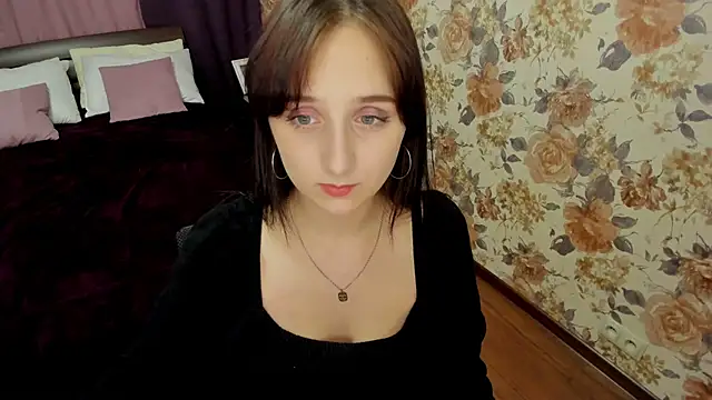Snapshot of JulietMonli chatting on 09/24/25, 07:09 JulietMonli online show from 09/24/25, 07:09