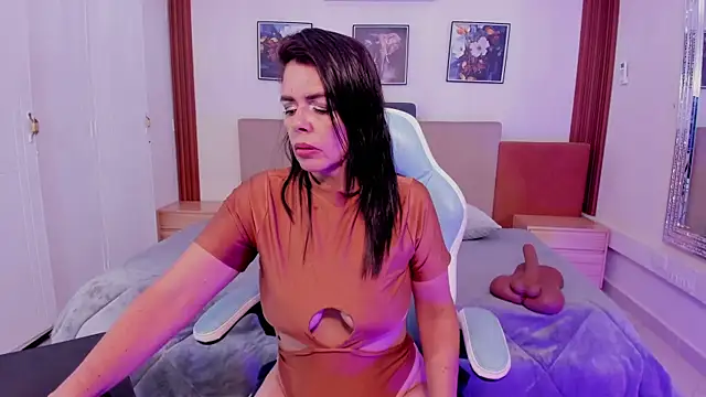 loress ass mature online show from 02/05/26, 06:37