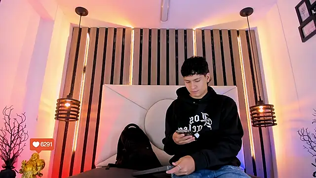 Jhojan twink online show from 11/12/25, 12:20