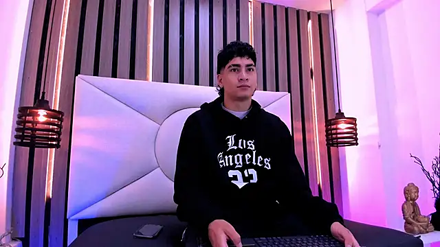 Jhojan twink online show from 10/22/25, 12:04