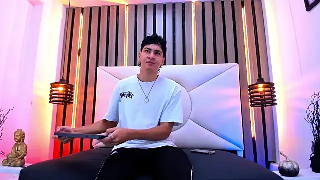 Jhojan twink online show from 10/25/25, 12:17