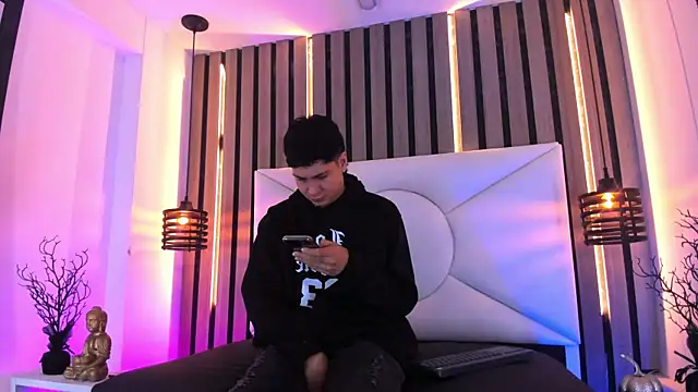 Jhojan twink online show from 10/30/25, 12:14