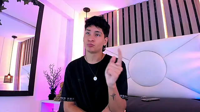 Jhojan twink online show from 11/04/25, 07:06