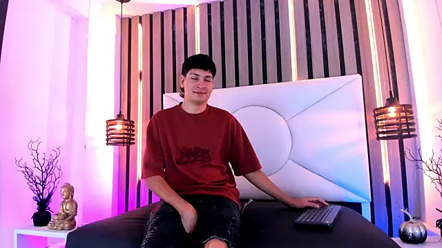 Jhojan twink online show from 10/31/25, 12:13