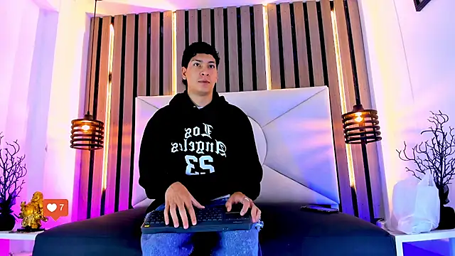 Jhojan twink online show from 11/14/25, 12:42