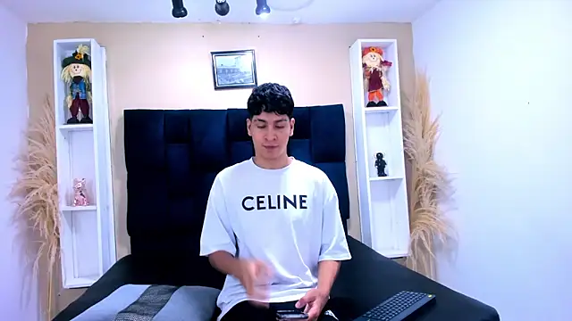 Jhojan twink online show from 10/26/25, 04:57