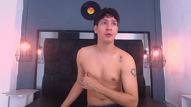 Jhojan twink online show from 03/07/26, 04:52