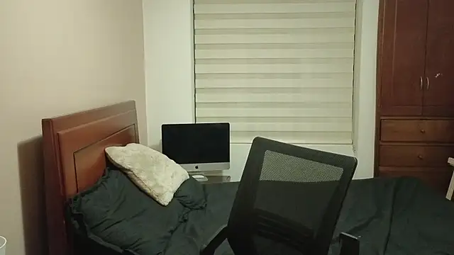 Snapshot of hardaftercum chatting on 04/21/26, 02:51 hardaftercum online show from 04/21/26, 02:51