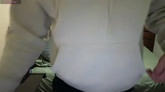 Snapshot of hardaftercum chatting on 10/11/25, 03:29 hardaftercum online show from 10/11/25, 03:29