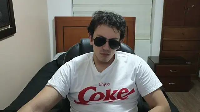 Snapshot of hardaftercum chatting on 03/22/25, 04:14 hardaftercum online show from 03/22/25, 04:14