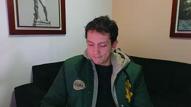 Snapshot of hardaftercum chatting on 09/12/25, 12:33 hardaftercum online show from 09/12/25, 12:33