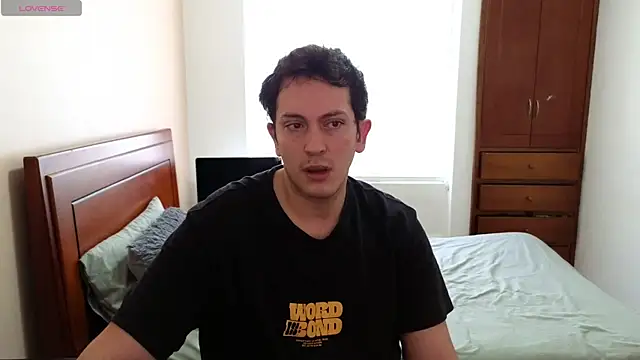 Snapshot of hardaftercum chatting on 10/12/25, 03:13 hardaftercum online show from 10/12/25, 03:13