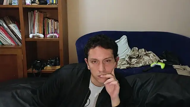 Snapshot of hardaftercum chatting on 10/15/25, 12:53 hardaftercum online show from 10/15/25, 12:53