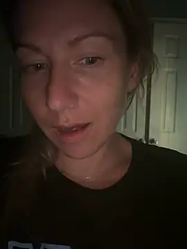 LittleMsMILF online show from 04/07/26, 08:43