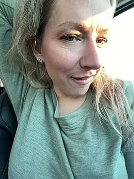 LittleMsMILF online show from 03/04/26, 09:55