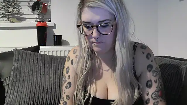 Sizzling Indie36 online show from 11/28/25, 05:24