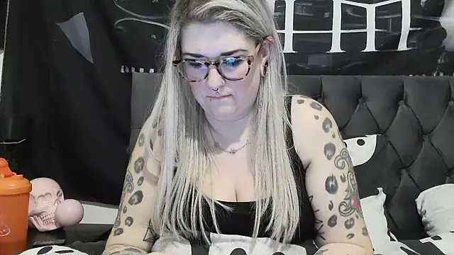 Sizzling Indie36 online show from 12/15/25, 12:16