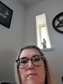 Sizzling Indie36 online show from 11/18/25, 02:20