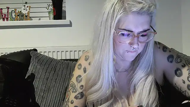 Sizzling Indie36 online show from 10/17/25, 08:10