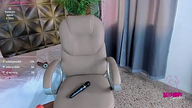 Dayanne campbelll online show from 01/11/26, 02:13