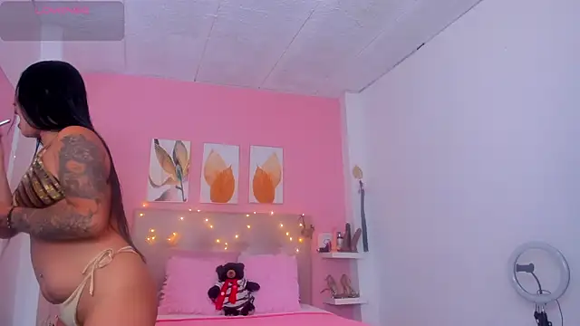 Molly h0t online show from 11/18/25, 12:19