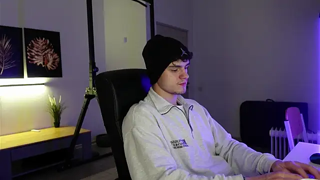 Brad Holloway online show from 11/08/25, 08:12