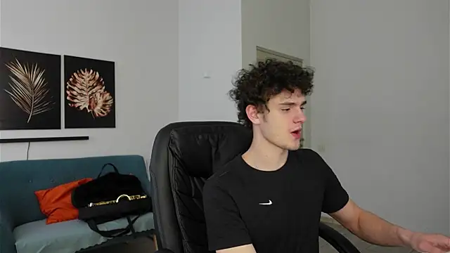 Brad Holloway online show from 04/05/26, 02:02