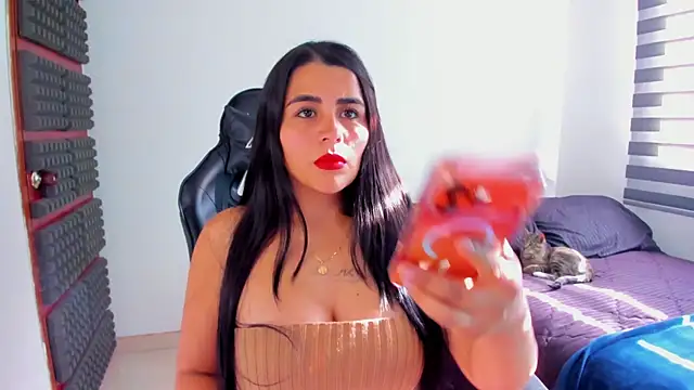 Snapshot of hannarusso chatting on 02/20/26, 09:17 hannarusso online show from 02/20/26, 09:17