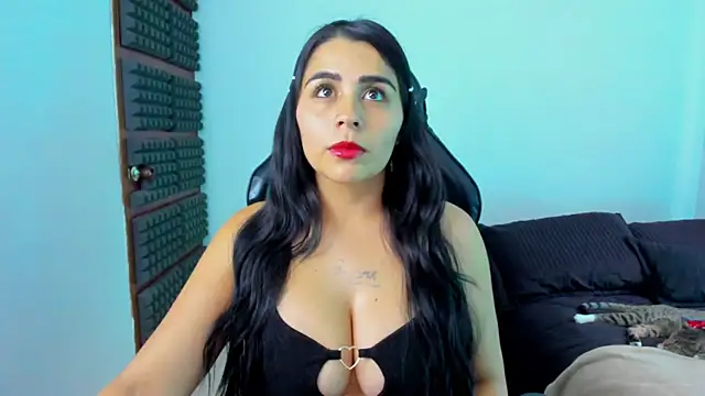 Snapshot of hannarusso chatting on 02/12/26, 09:36 hannarusso online show from 02/12/26, 09:36