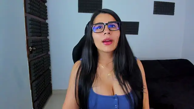 hannarusso online show from 04/12/26, 02:15